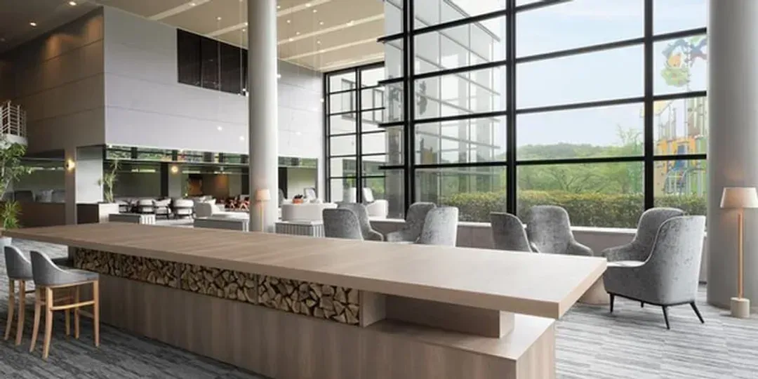 Lobby lounge