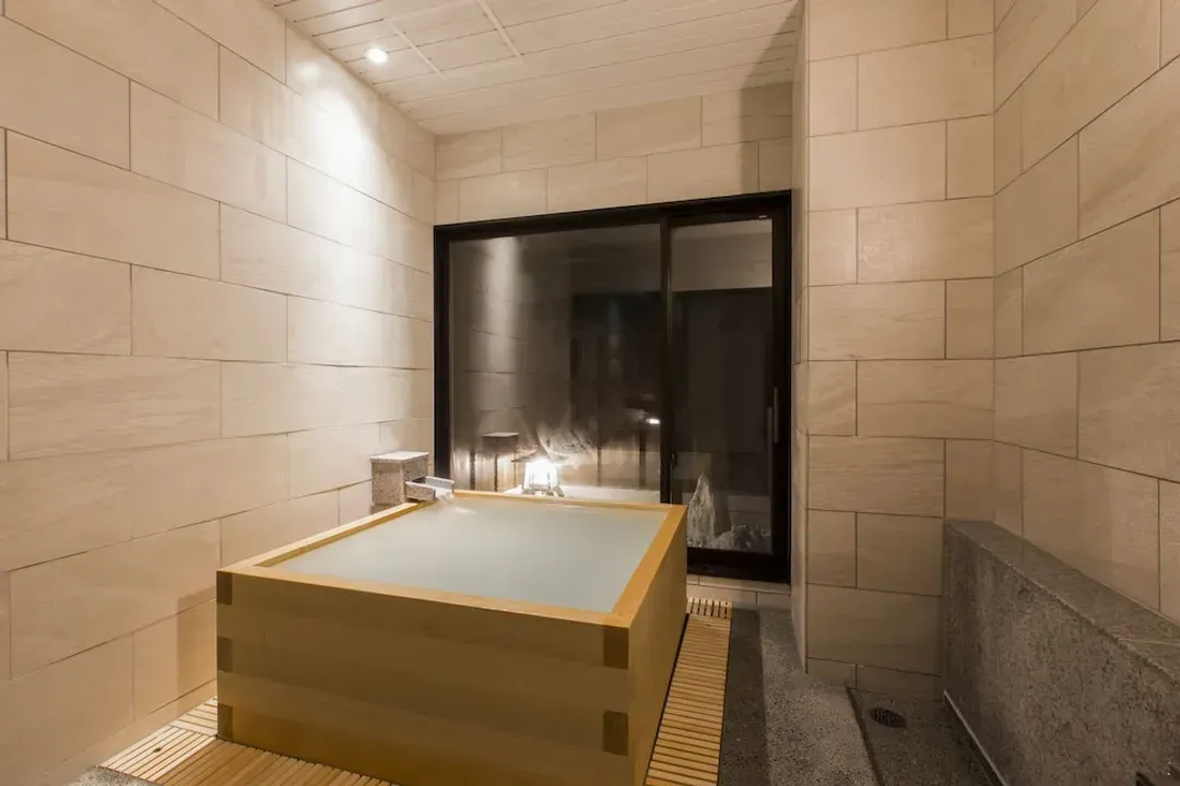 Private spa tub
