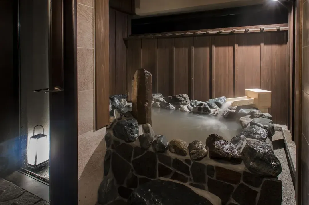 Private spa tub