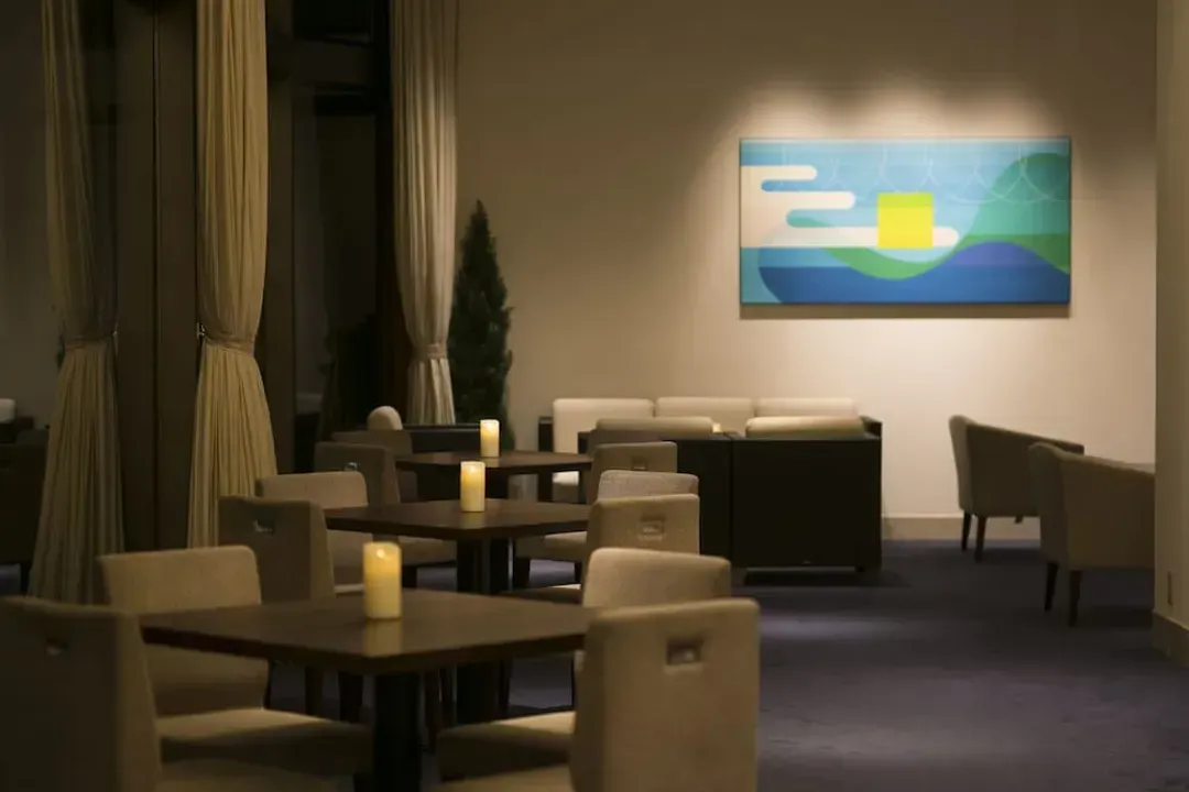 Lobby lounge