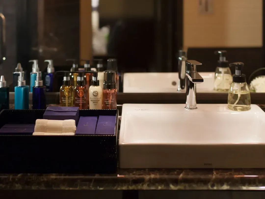 Bathroom sink