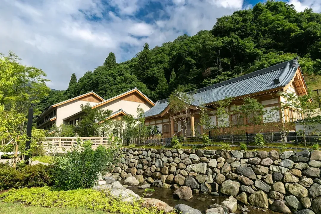 Fukui-ken-Hakujyukan