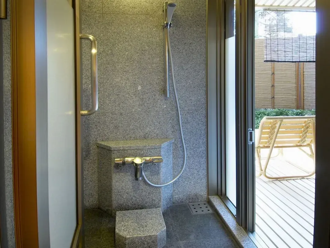 Bathroom shower