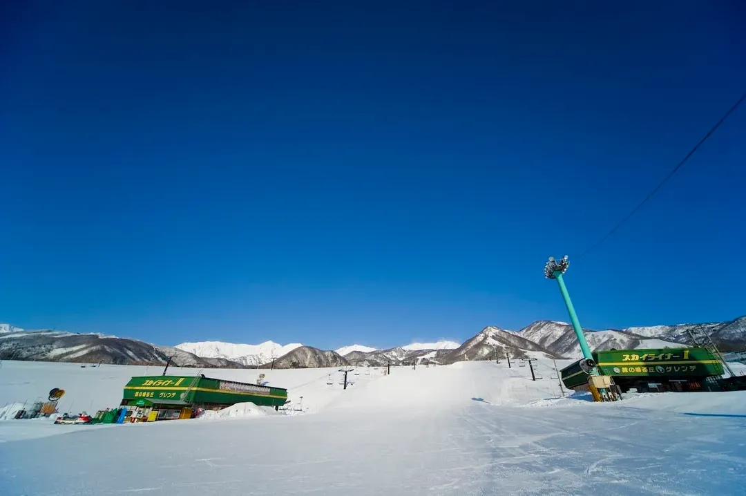 【套票優惠】栂池山莊度假村(栂池高原滑雪場) 纜車1日票&滑雪裝備&服裝租借-5