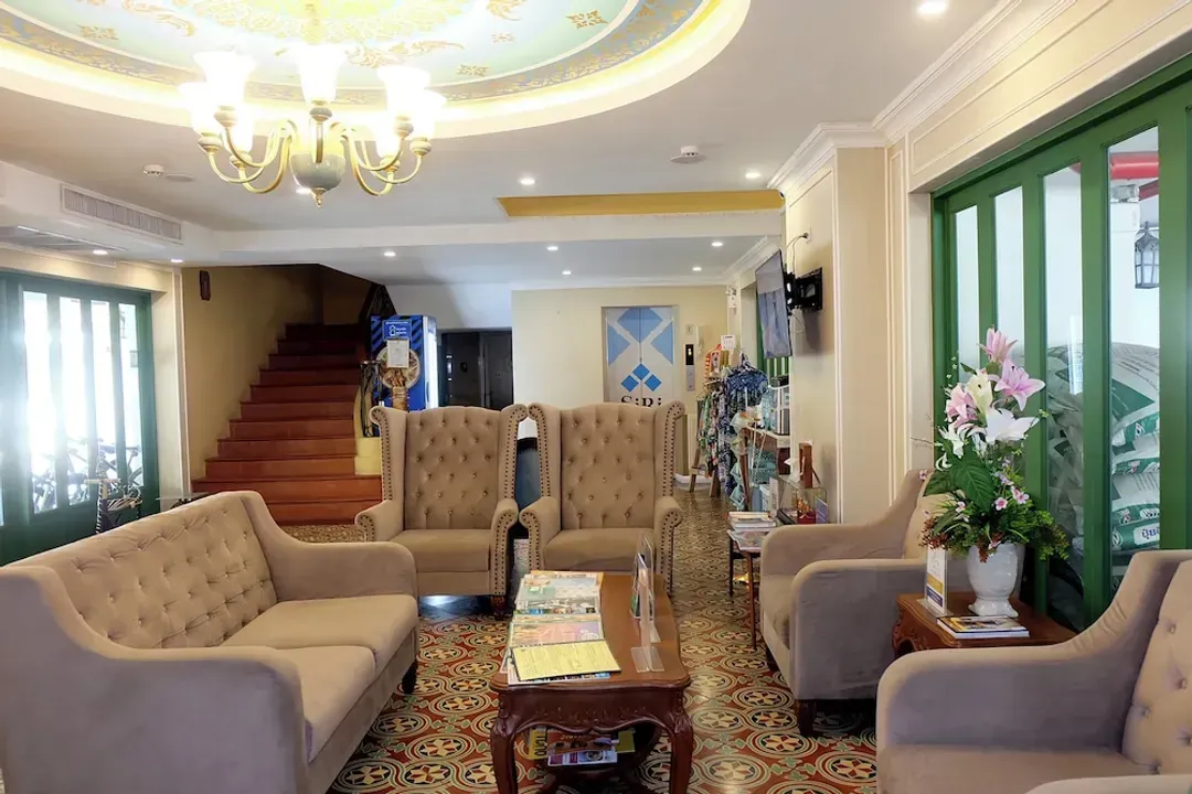 Lobby sitting area