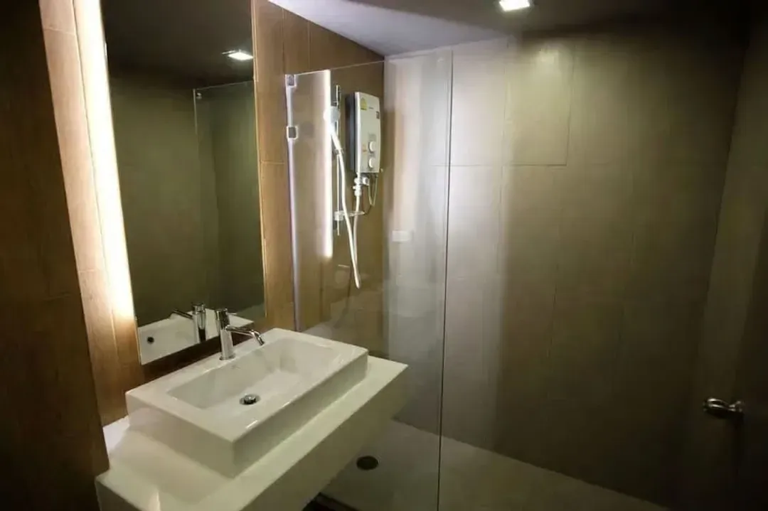 Bathroom sink