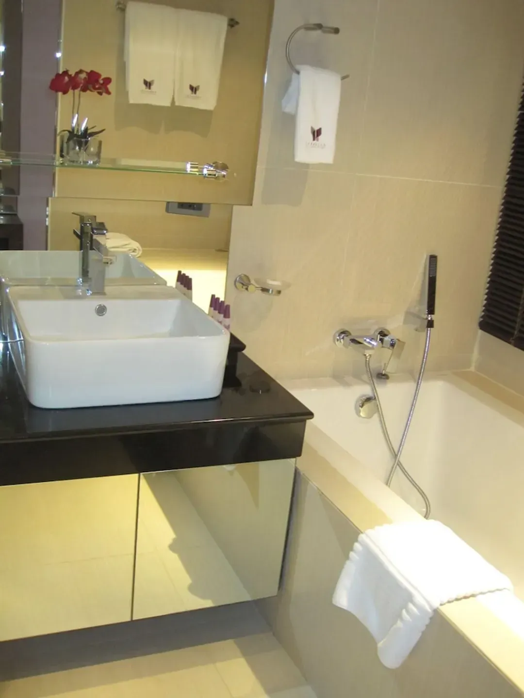 Bathroom amenities