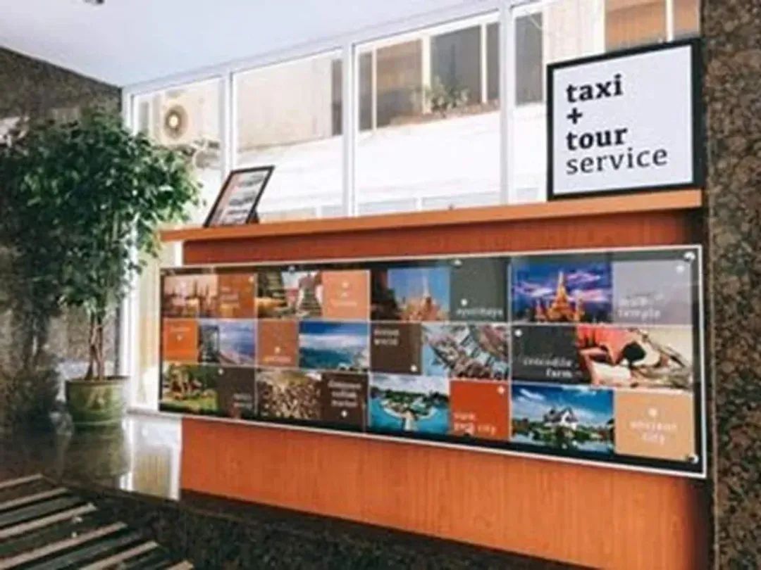 Concierge desk
