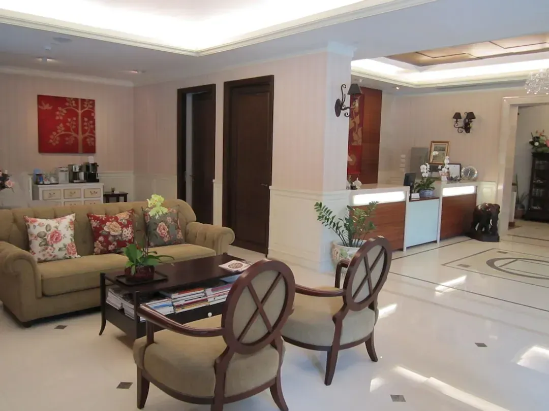 Lobby sitting area