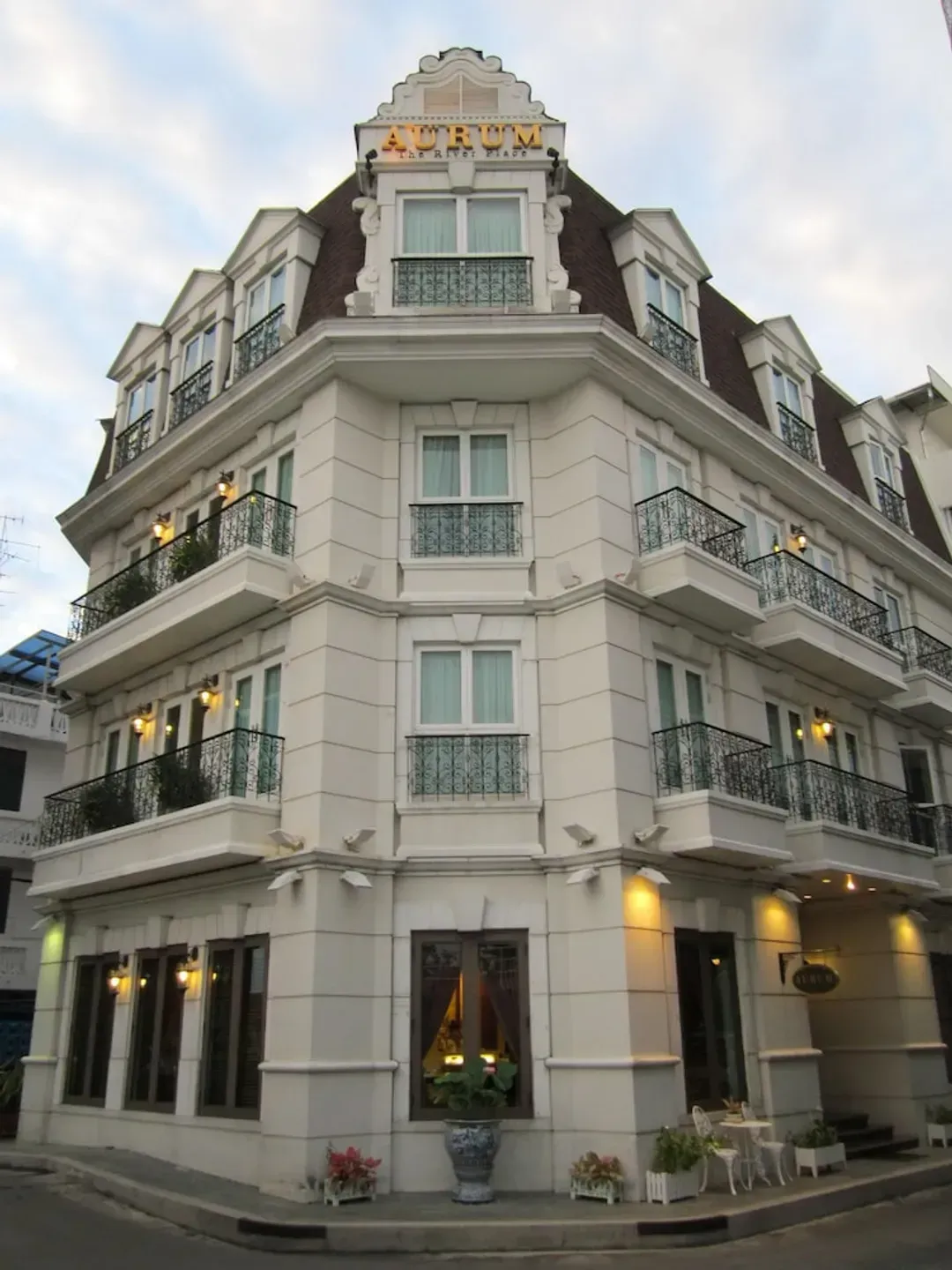 Primary image