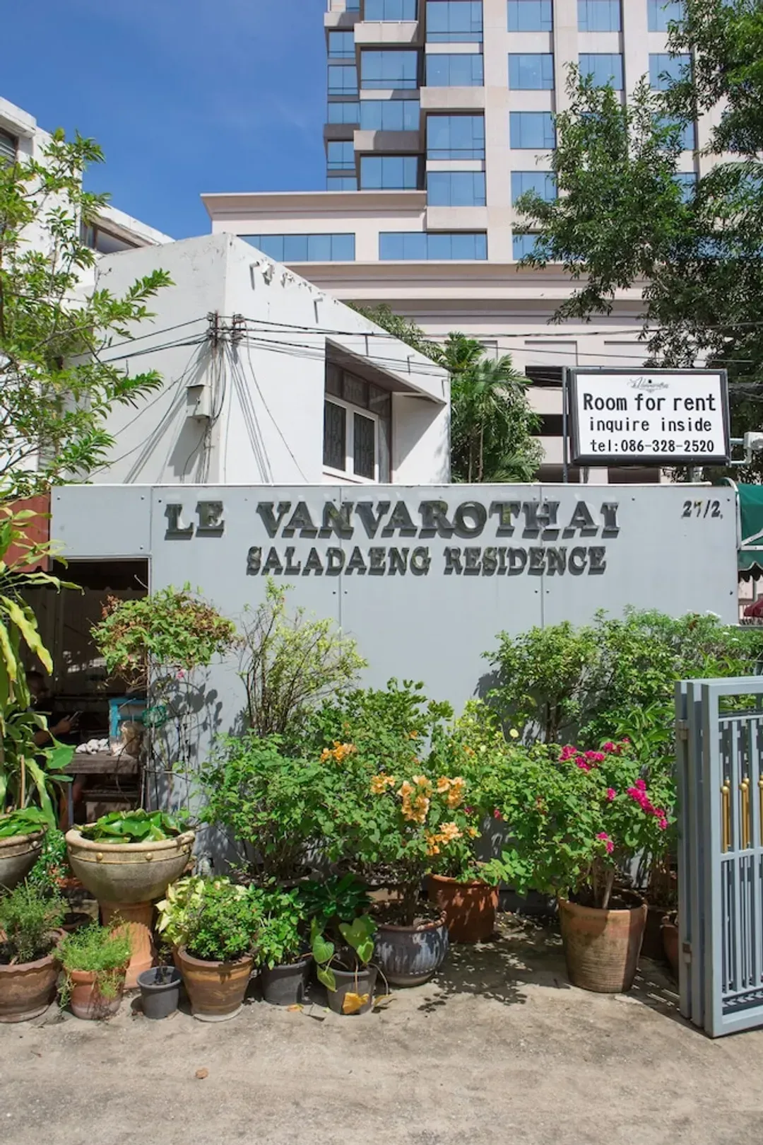 Bangkok-Le Vanvarothai Saladaeng Residence