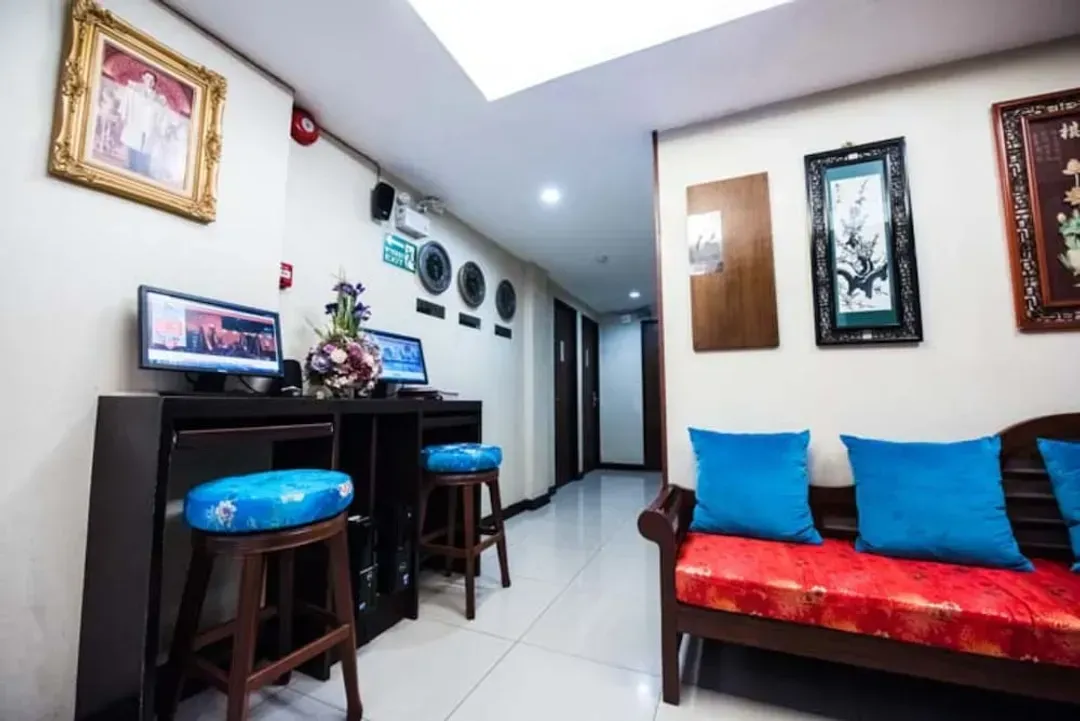 Lobby sitting area