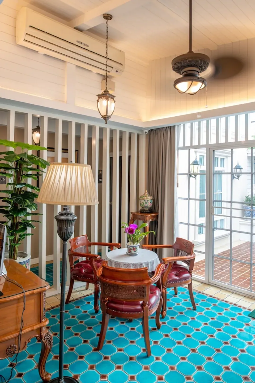 Lobby sitting area