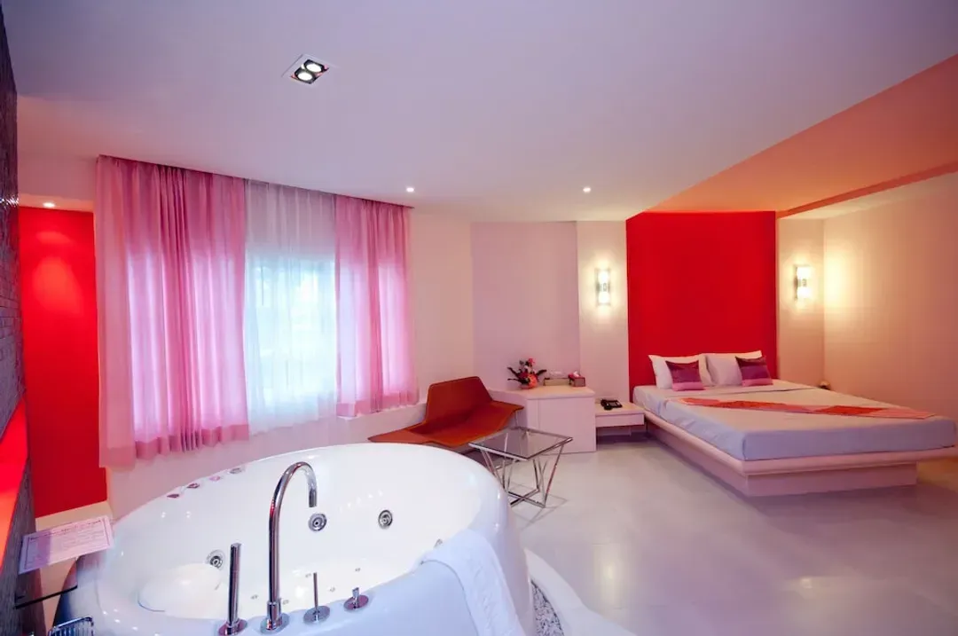 Jetted tub