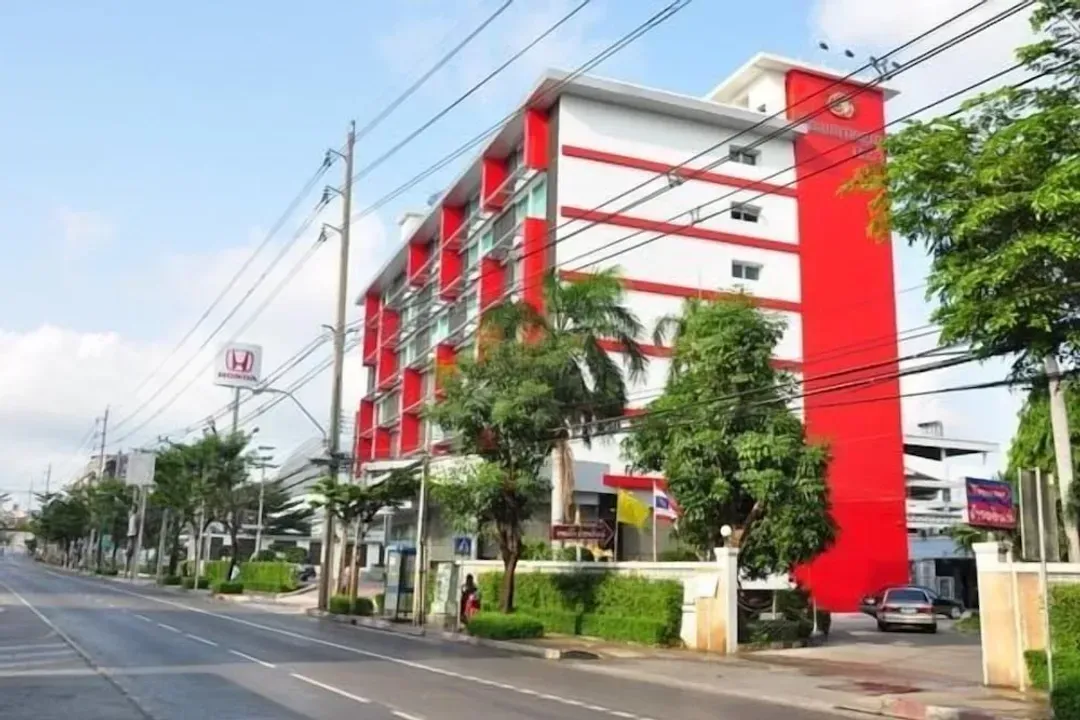Bangkok-Thamrongin Hotel