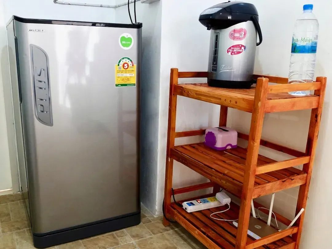 Mini-refrigerator