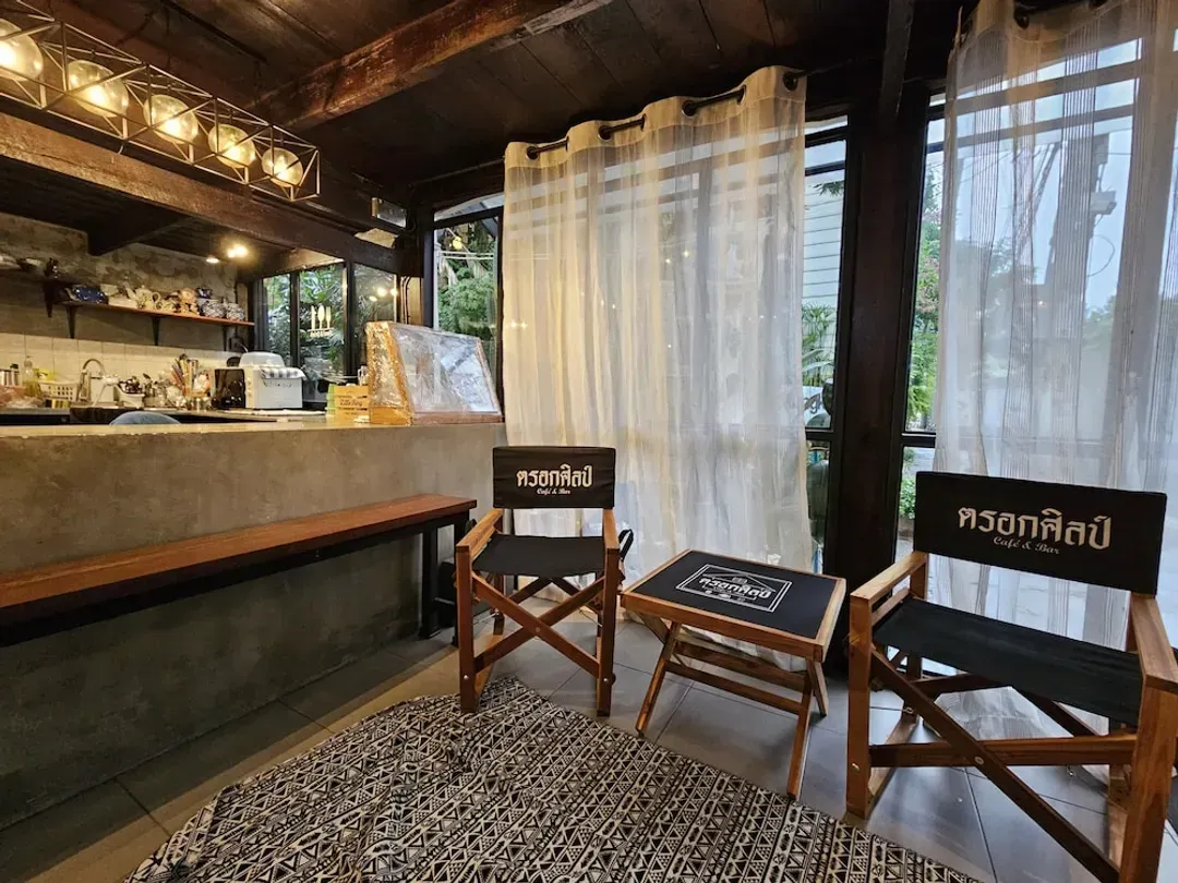 Snack bar