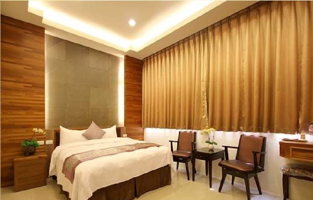 Room and Board Hall 1