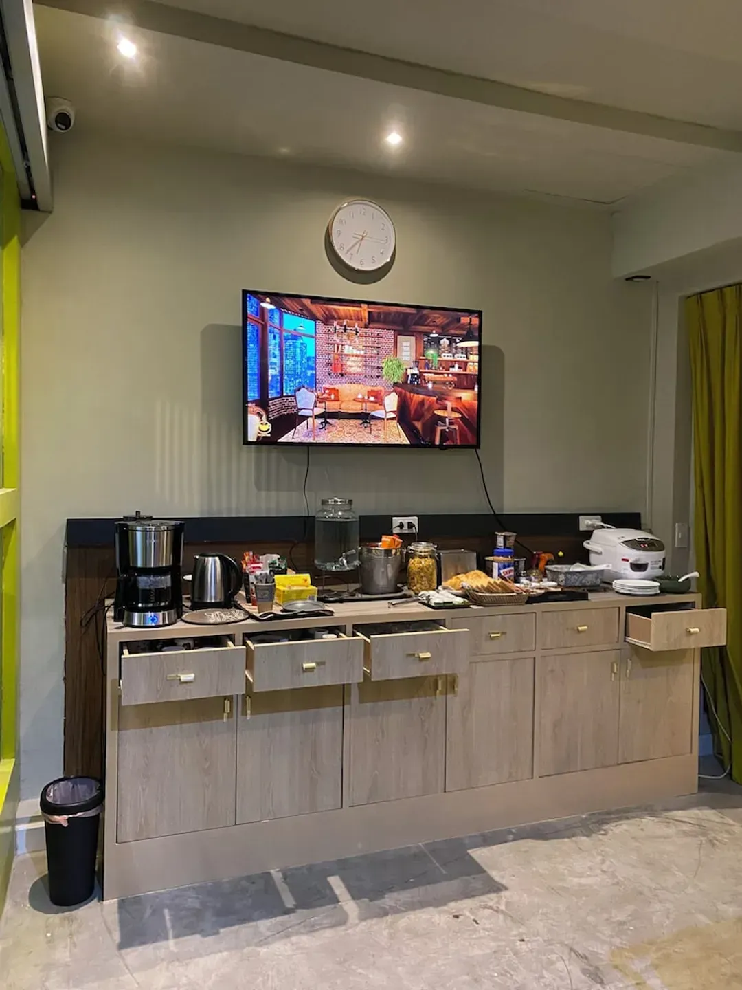 Breakfast area
