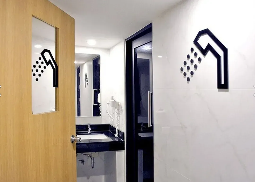 Bathroom sink