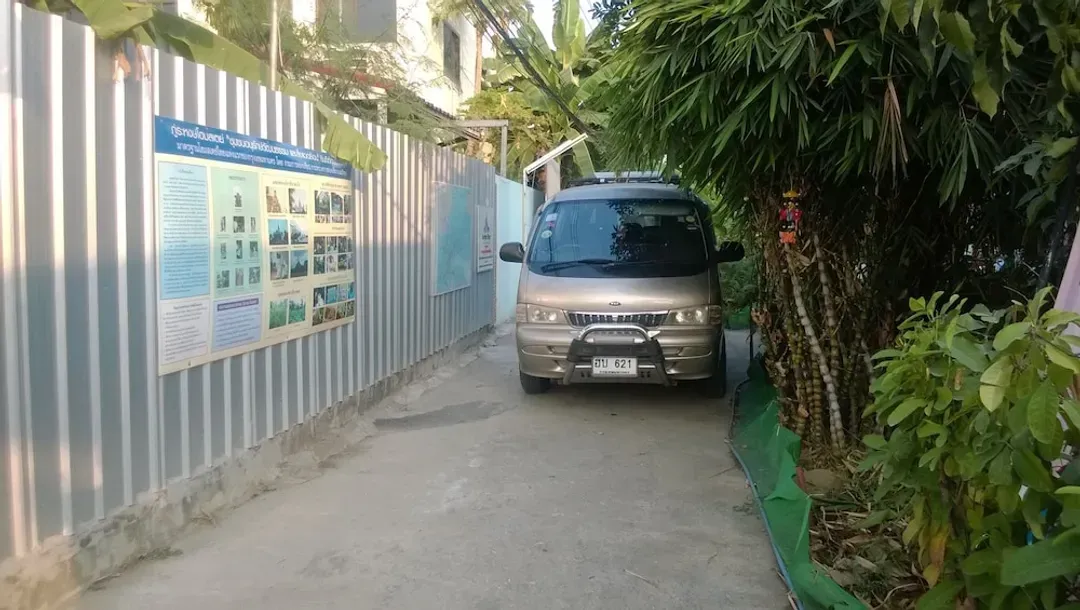 Airport shuttle