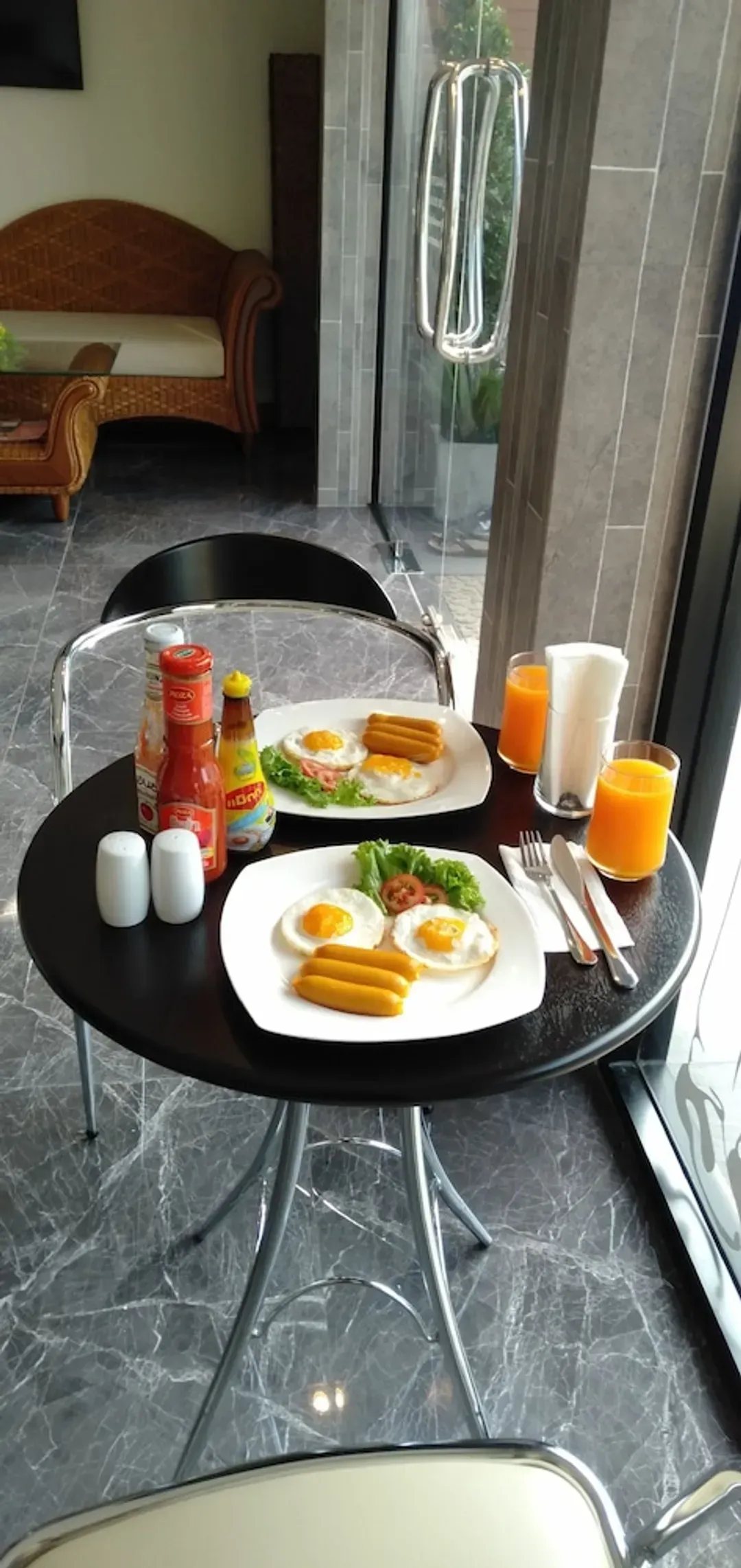 Breakfast meal
