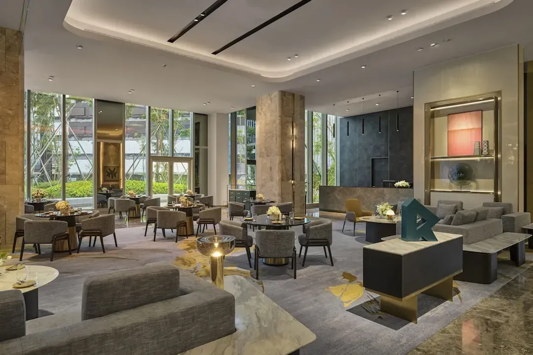 Lobby lounge