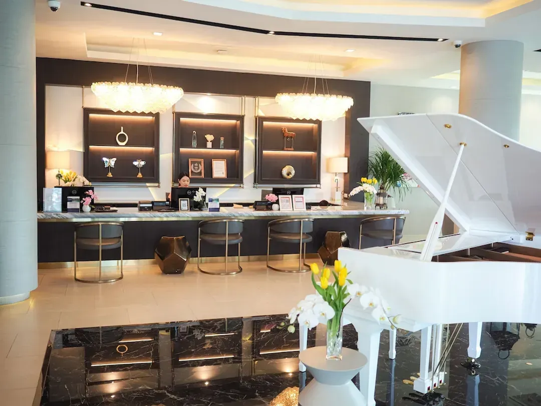 Concierge desk