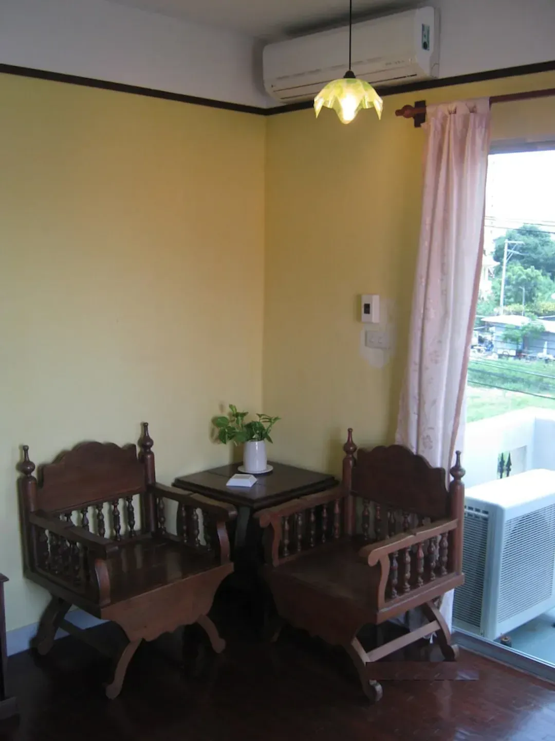 Room amenity