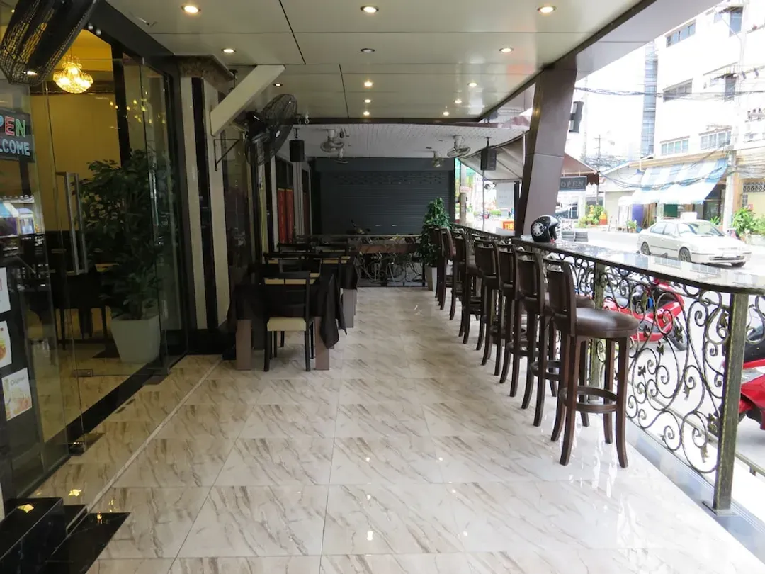 Food court