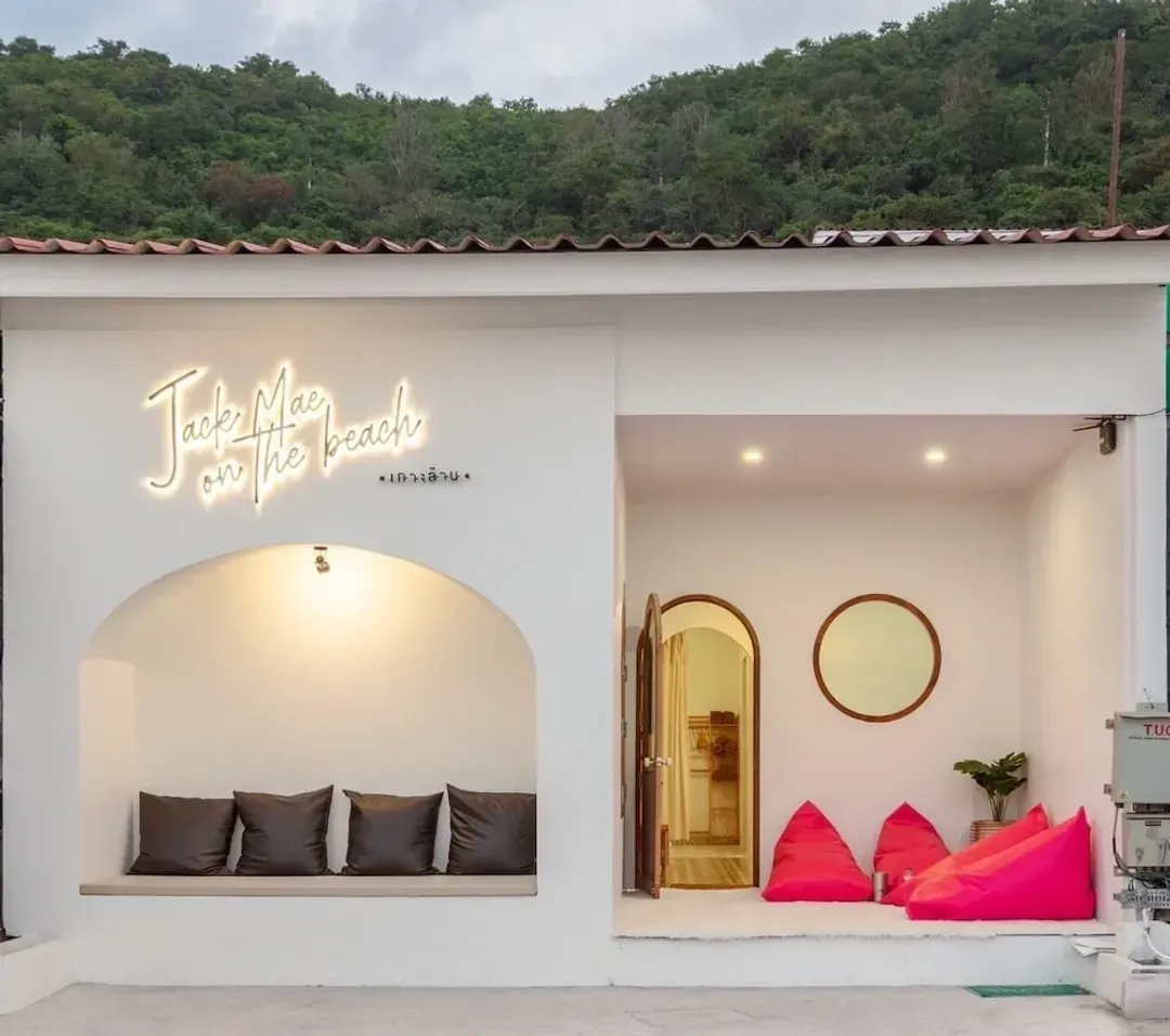 春武里府-Tawaen Beach Villa