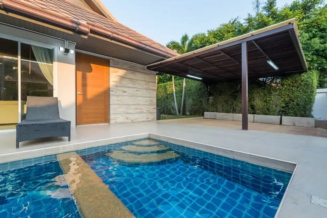 Private pool
