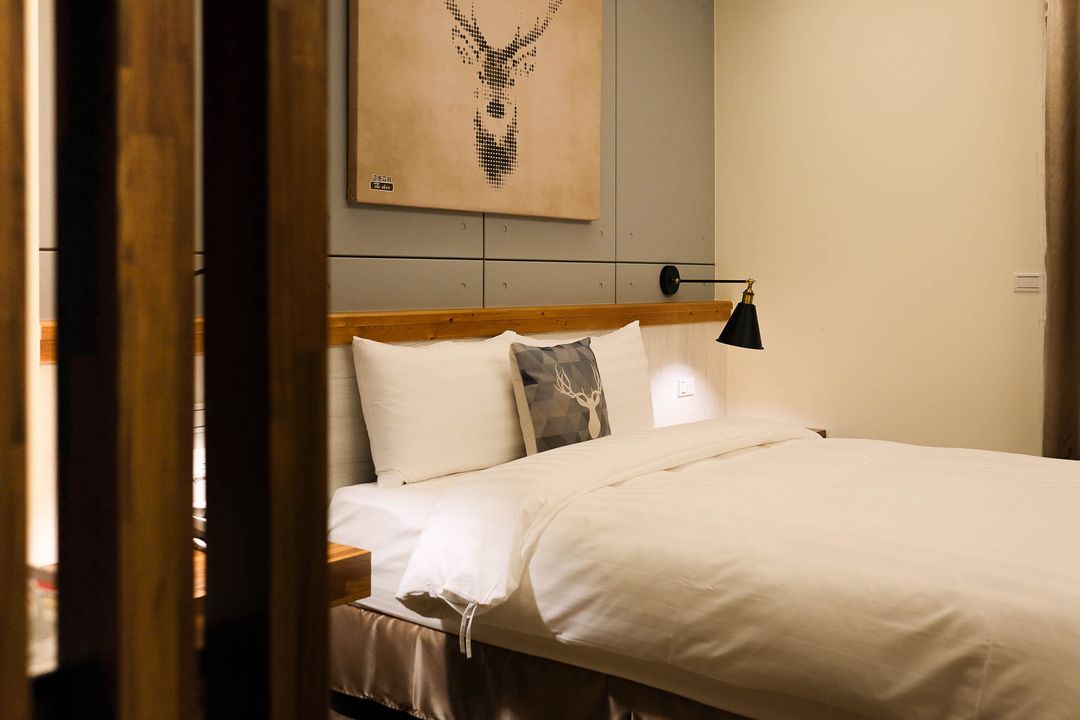 The deer  B&B (No elevator, access control)