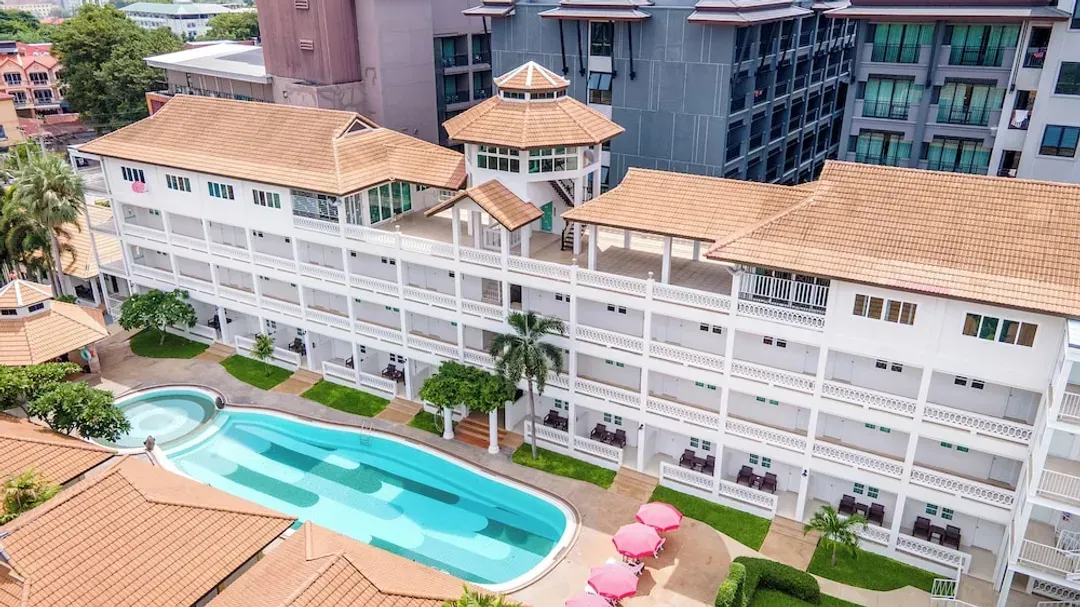 春武里府-Le Palm Hotel