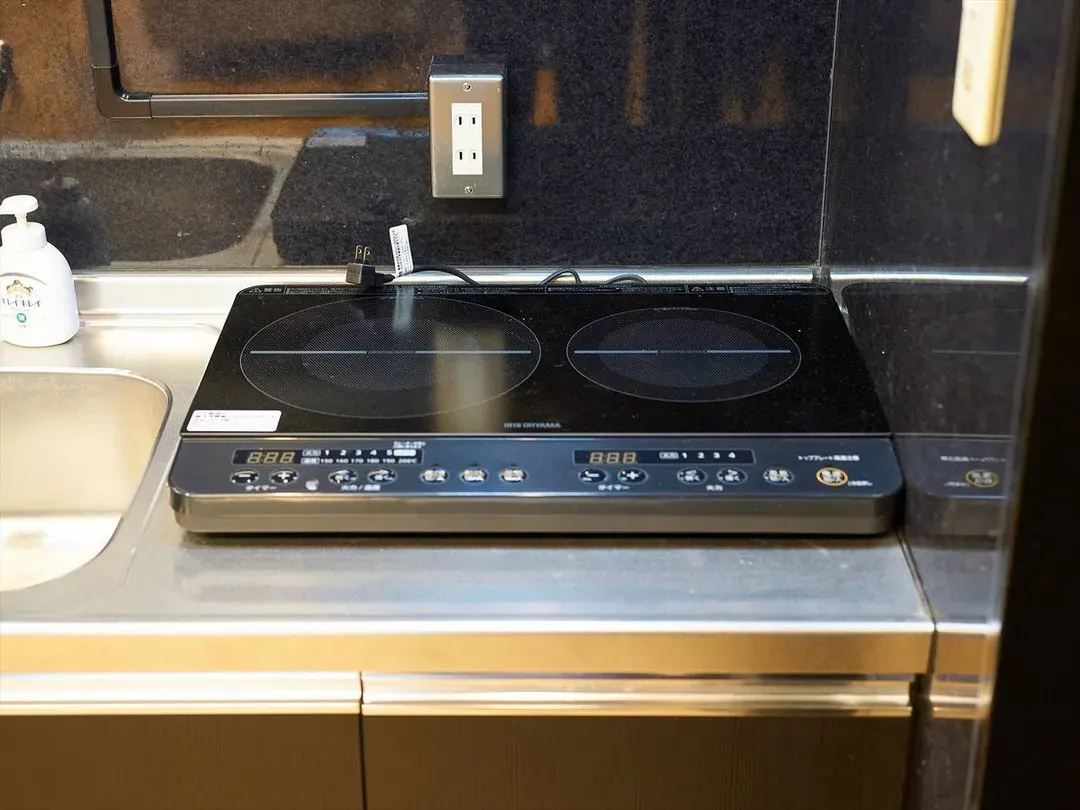 4min Walk from Shimbashi Station/walk to Ginza, Imperial Palace&Tokyo Tower/38㎡/Max 6pax/2F