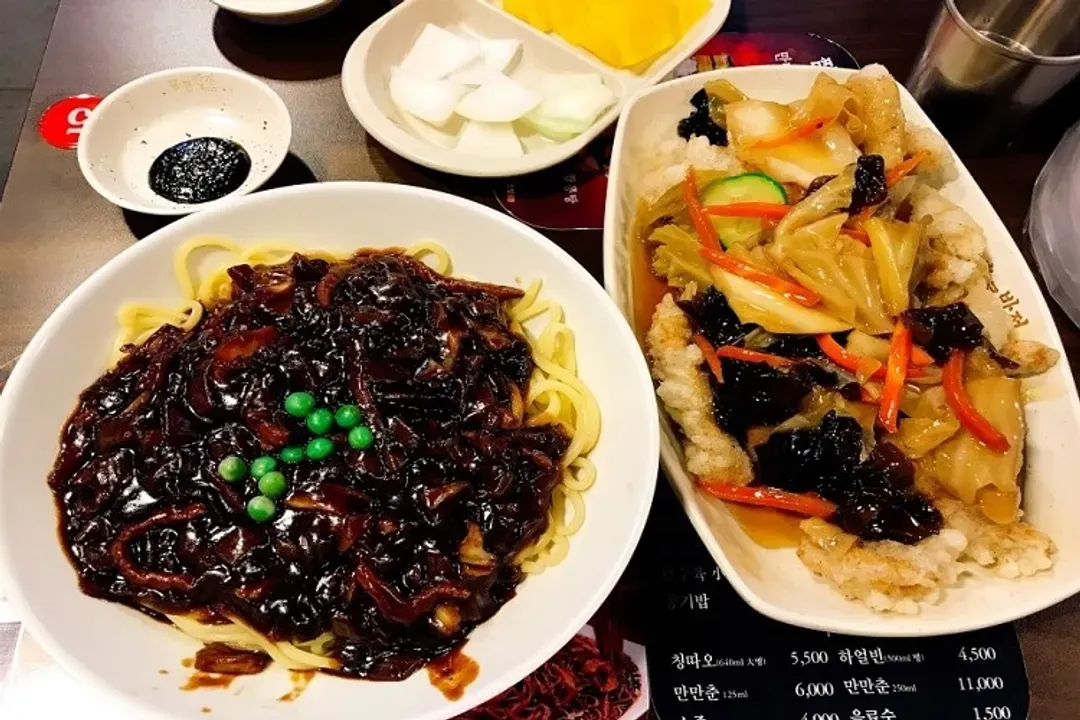 炸醬麵+糖醋肉