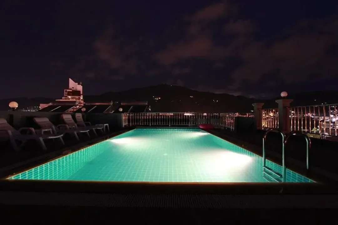 Rooftop pool