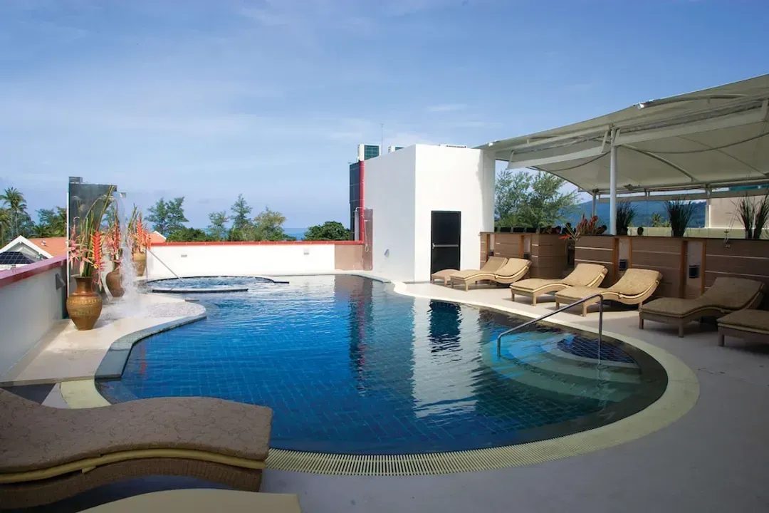 Rooftop pool