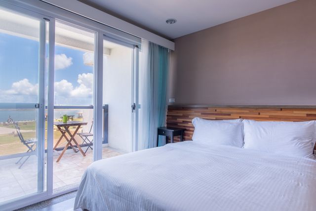 Malibu Seaview-Malibu Double Room with Sea View-3