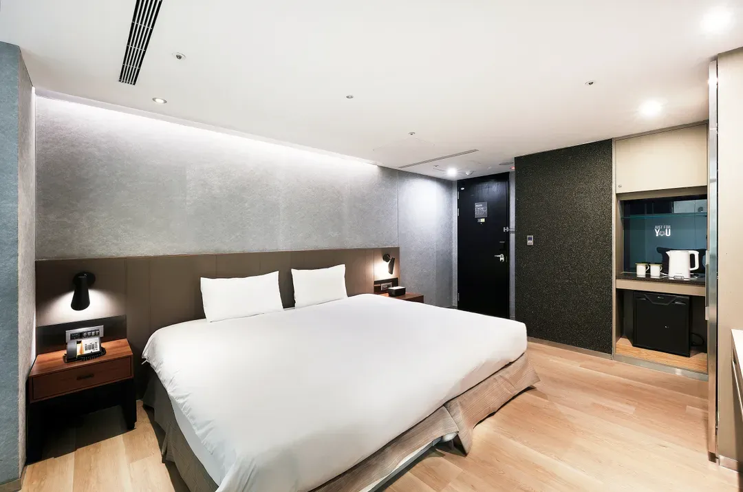 CHECK inn Taipei Nanjing