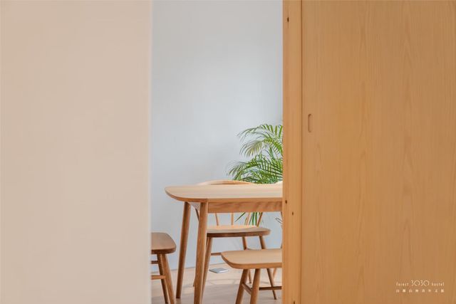 Backpacker Double-common area