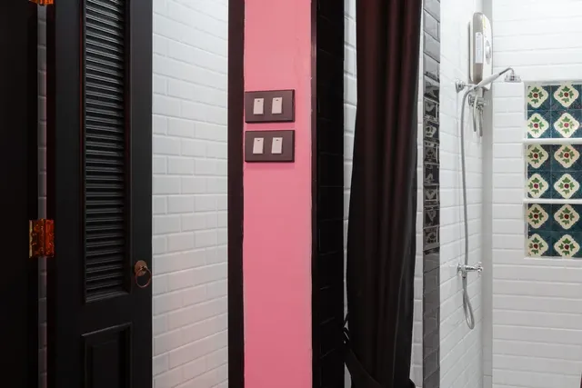De Phanakron Boutique Hotel-Deluxe King Room-7