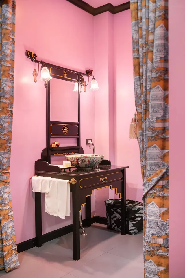 De Phanakron Boutique Hotel-Deluxe King Room-6