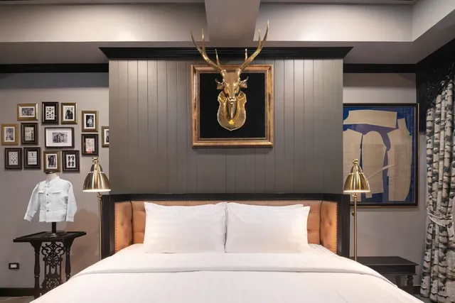 De Phanakron Boutique Hotel-Premier Deluxe Room-3