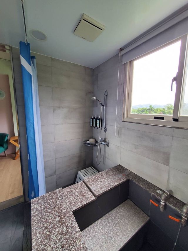 Slow Wow Hot Spring Hotel-Standard Double Room-6