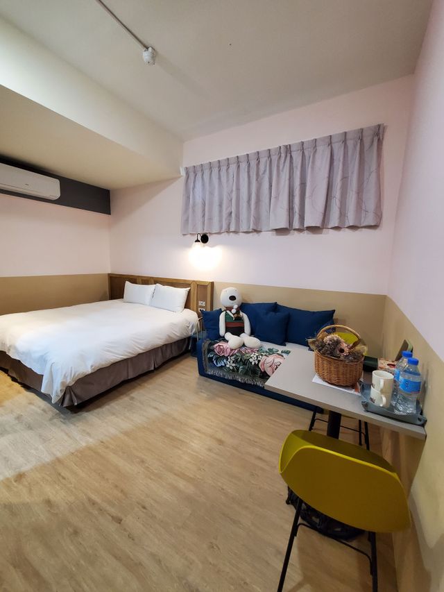 Slow Wow Hot Spring Hotel-Double Room without Window-4