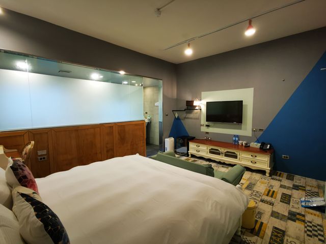 Slow Wow Hot Spring Hotel-Deluxe Double Room-2