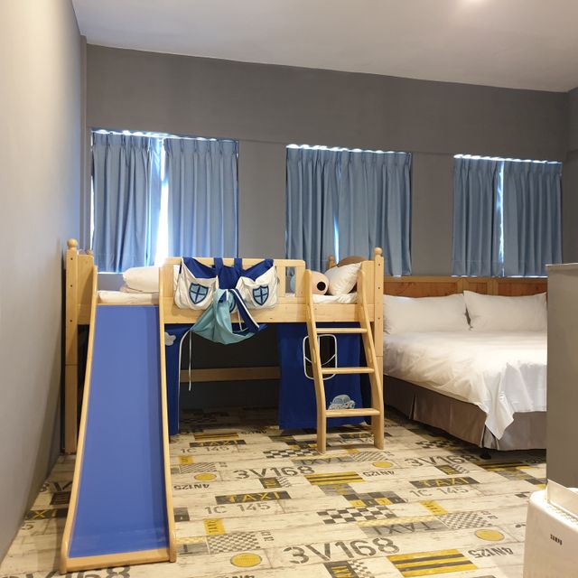 Slow Wow Hot Spring Hotel-Slide parent-child room: basically two adults + a 12-year-old child, if an additional child is under 6 years old, no charge for 0-3 years old, no breakfast is provided, 4-6 years old must add 100 yuan for cleaning fee when sharing a bed. Need breakfast pl-4