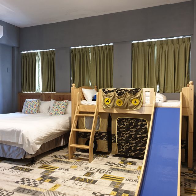 Slow Wow Hot Spring Hotel-Slide parent-child room: basically two adults + a 12-year-old child, if an additional child is under 6 years old, no charge for 0-3 years old, no breakfast is provided, 4-6 years old must add 100 yuan for cleaning fee when sharing a bed. Need breakfast pl-5