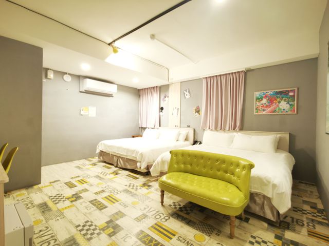 Slow Wow Hot Spring Hotel-Standard Quadruple Room-4